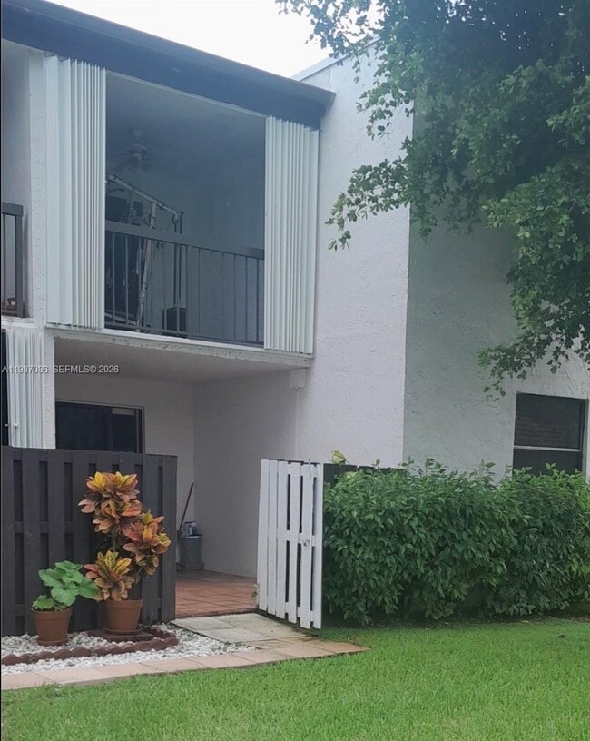 Building Photo - 9437 Fontainebleau Blvd Unit 110-16