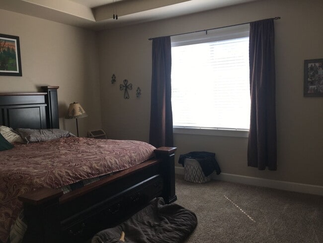 Photo - 3 Bedroom 2 Bath Home in NW Redmond Furniture NOT Included.