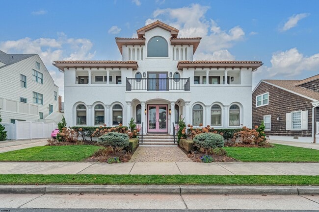 Building Photo - 112 S Rumson Ave