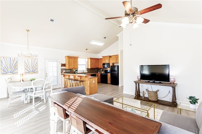 Photo - 38035 Post Office Rd Unidad 4B