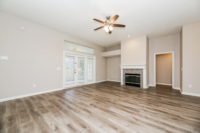 Photo - 1742 Pickwick Pl