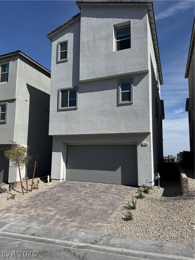 Photo - 1510 Bat Hawk St
