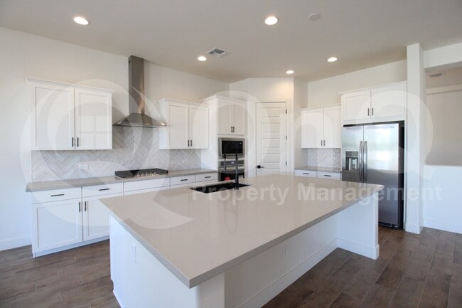 Building Photo - 22654 E Lawndale Pl