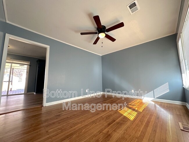 Photo - 2806 Mary Ave