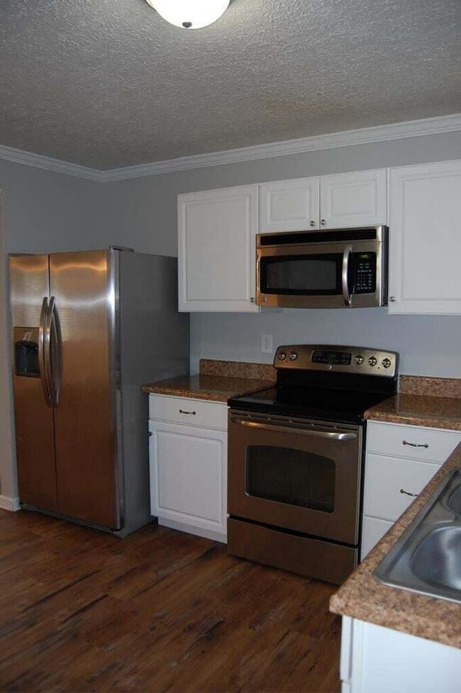 Photo - 111 Smallridge St