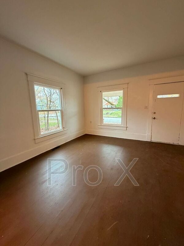 Photo - 1727 S Empire Ave