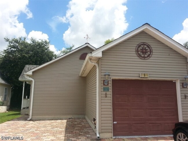 437 Leawood Cir