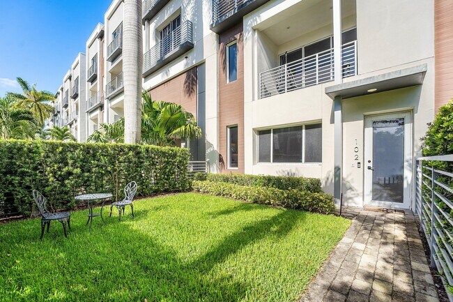 Photo - 1034 NE 18th Ave