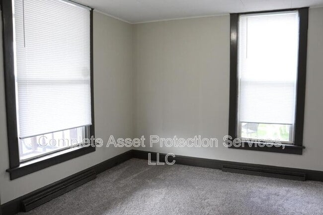 Photo - 307 1/2 Jefferson Ave