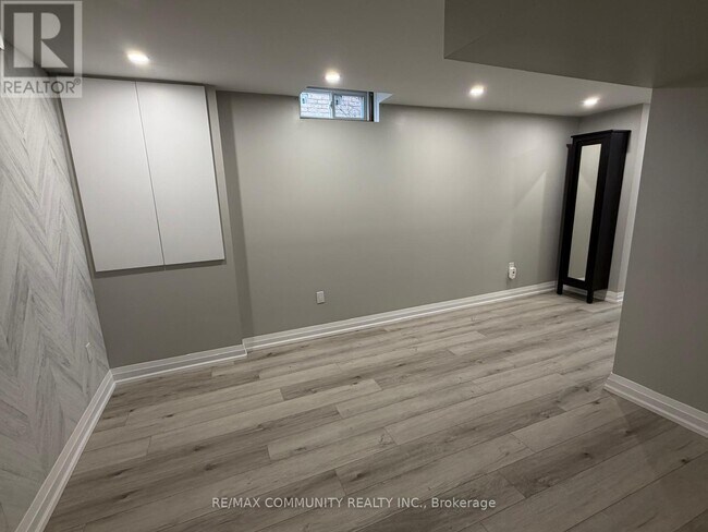 Photo - 24 Mayflower St