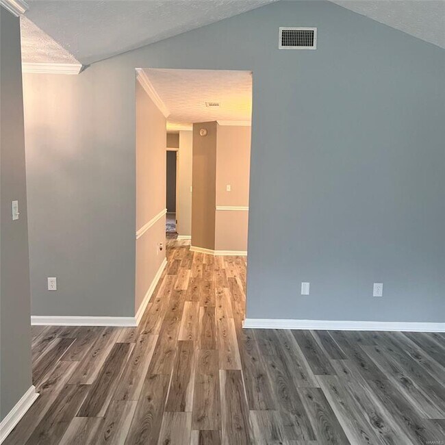 Photo - 3957 Elm Ave