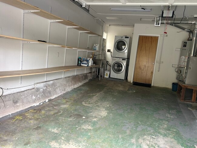 Photo - 187 Oakridge Dr