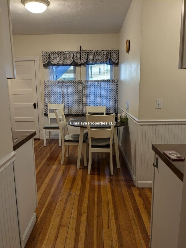 Photo - 29 Bromfield Rd Unit 1