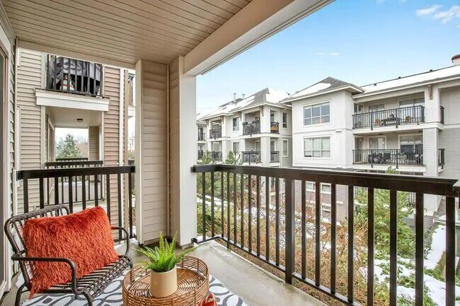 Photo - 8915 202 St Unit #318