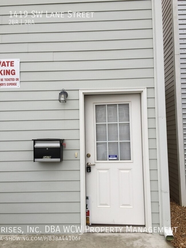 Photo - 1419 SW Lane St