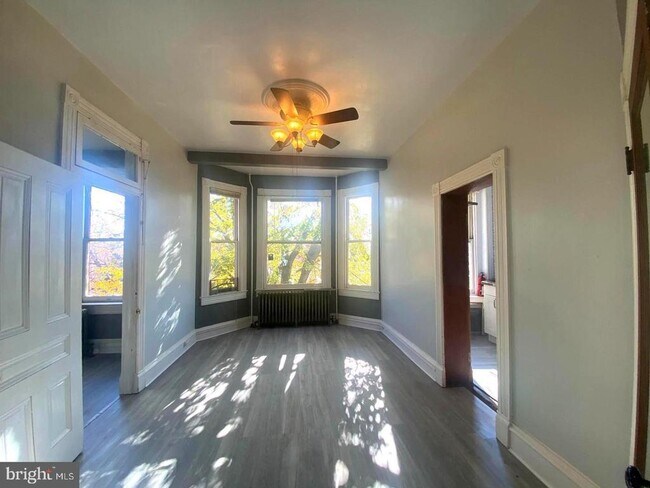 Photo - 1701 Linden Ave