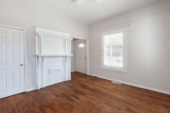 Photo - Spacious 3bd/2ba Bungelow w/ Rear Deck and Large Backyard!