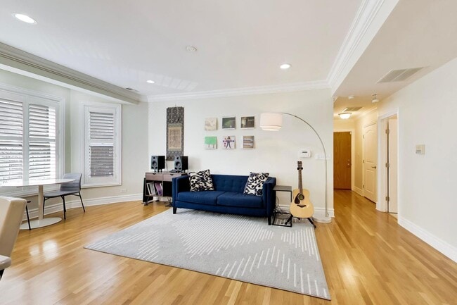 Photo - 1701 N Crilly Ct Unit 2E