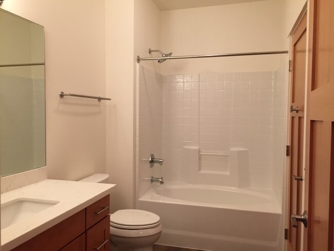 Photo - Meydenbauer Creek Apartments