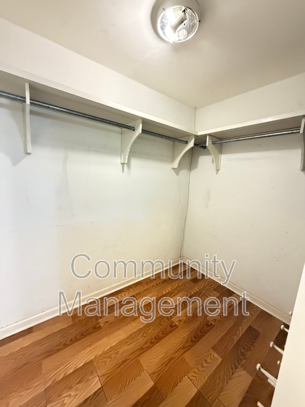 Photo - 18819 Greenwell Springs Rd Unidad Apt D1