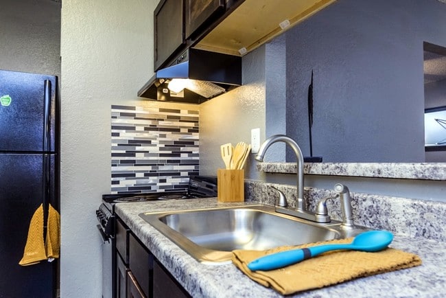 Charleston Crossing Apartments