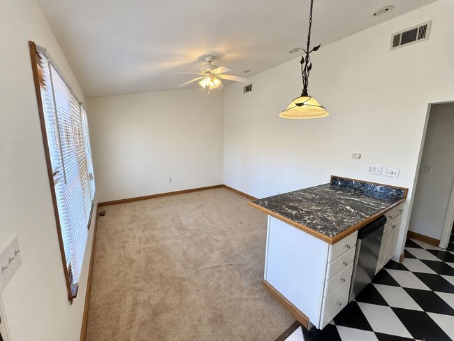 Photo - 981 Highland St Unit B