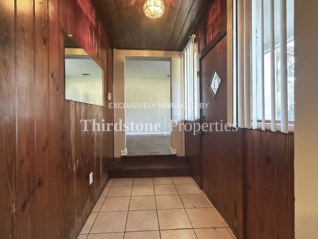 Photo - 7023 Linda Dr