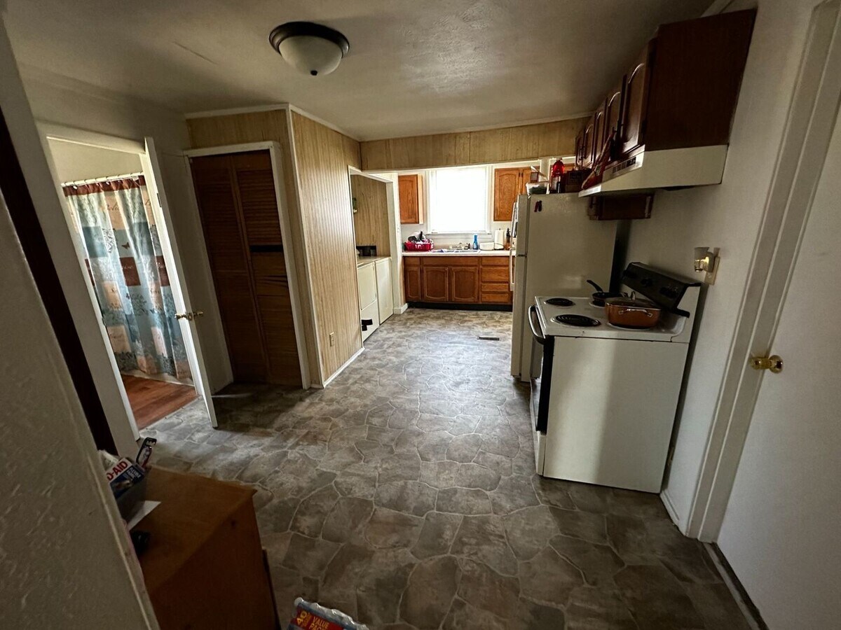 Photo - 3 Bed 1 Bath with Central AIr