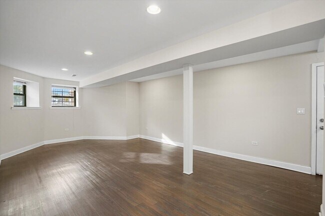 Photo - 4521 S Michigan Ave Unidad 4521 S. Michigan Ave