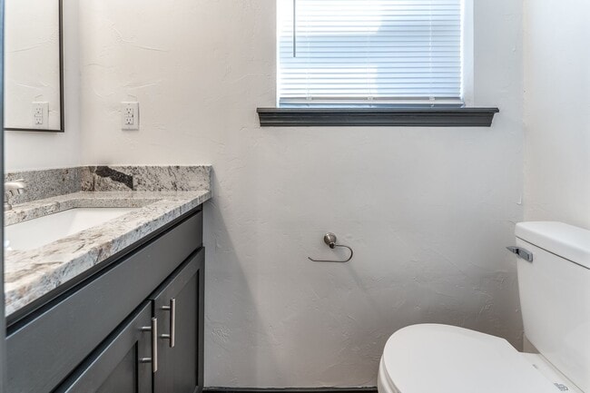 Photo - 321 NW 84th St