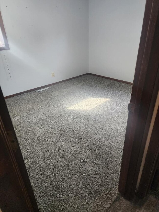 Photo - 1765 Valley Dr