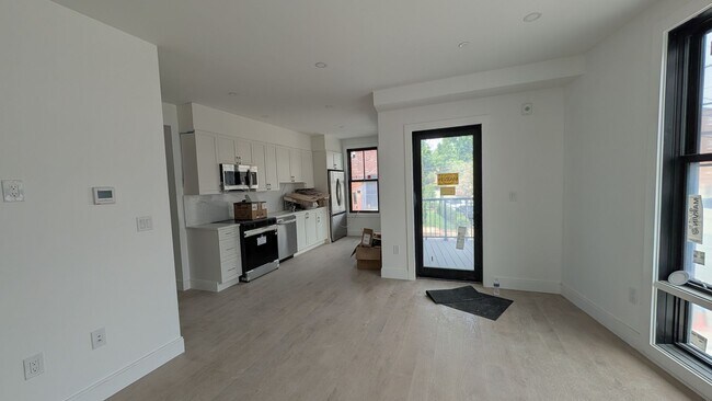Photo - 86 Colborne Rd