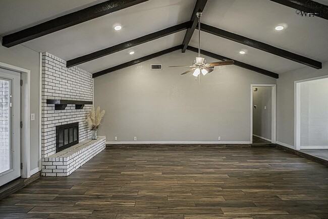 Photo - 4605 Misty Valley W