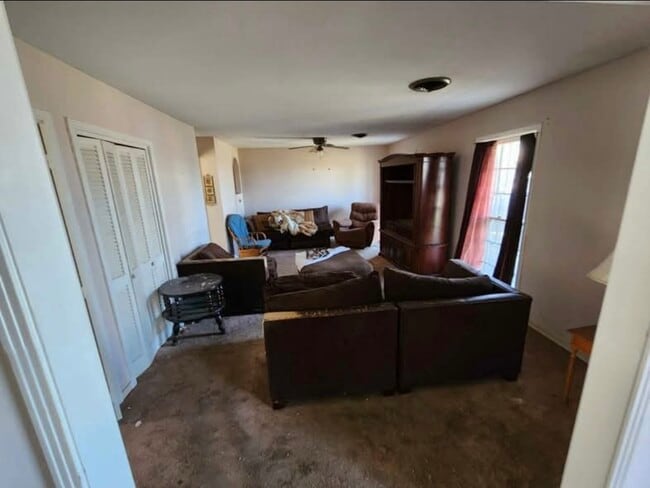 Photo - 139 Wagwood St