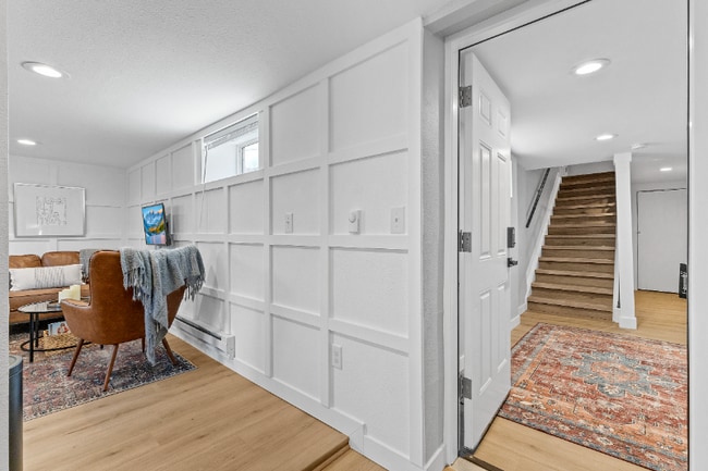 Photo - 3220 Albion St