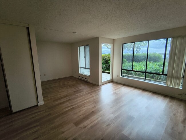 Photo - BEAUTIFUL STUDIO AVAILABLE AT WATERGATE COMMUNITY IN EMERYVILLE!!! Unit 294