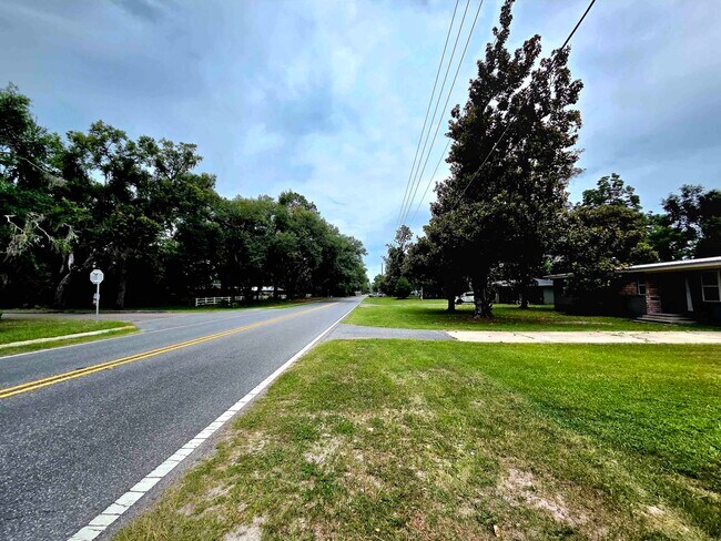 Photo - 404 Puckett Rd