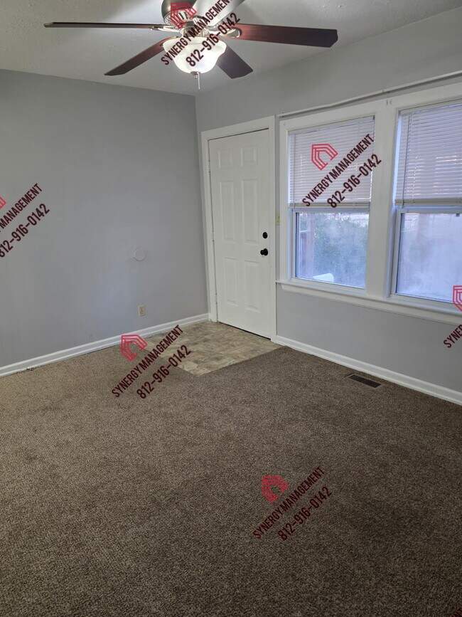 Photo - 821 Stanley Ave