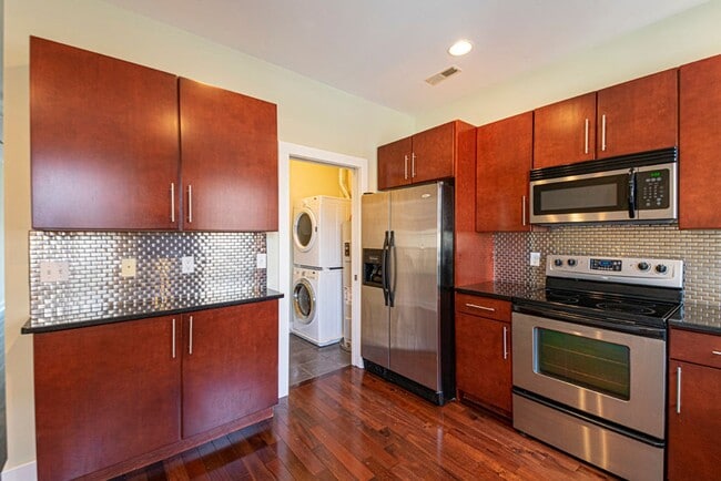 Photo - 2620 Webster St Unit B