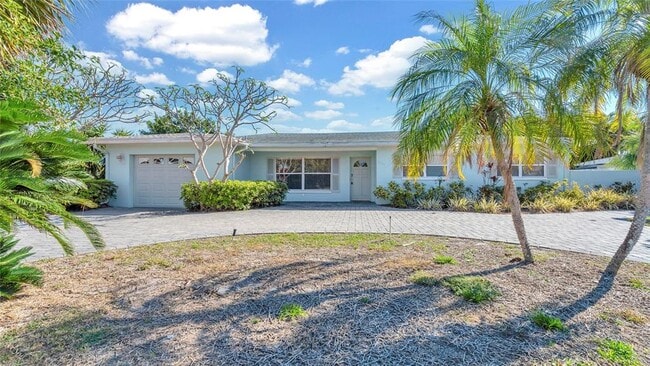 Building Photo - 10237 Tarpon Dr Rental