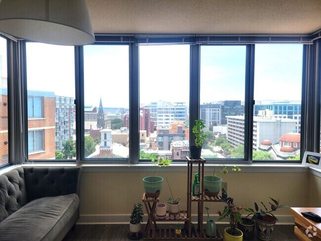 Building Photo - 555 Massachusetts Ave NW Unit 1218 Rental