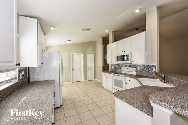 Photo - 9783 Gladiolus Bulb Loop