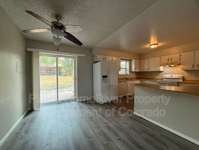 Photo - 7140 Poteae Dr