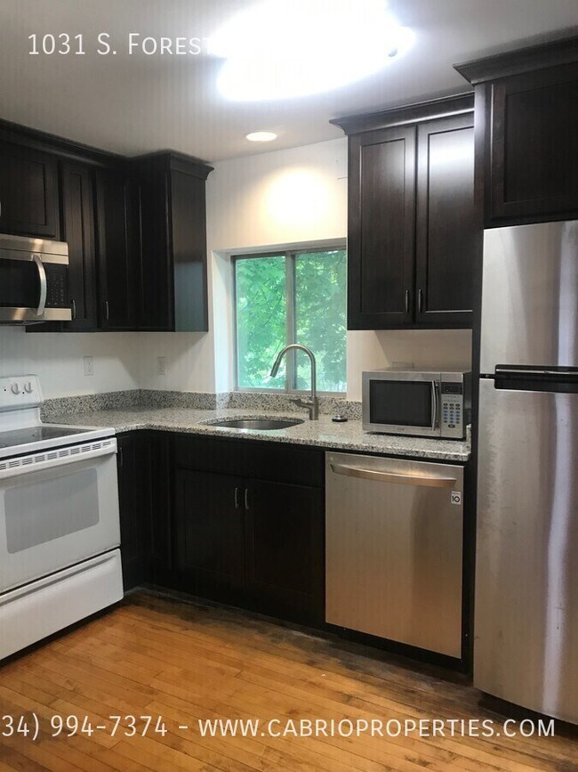 Photo - 1031 S Forest Ave Unit 2