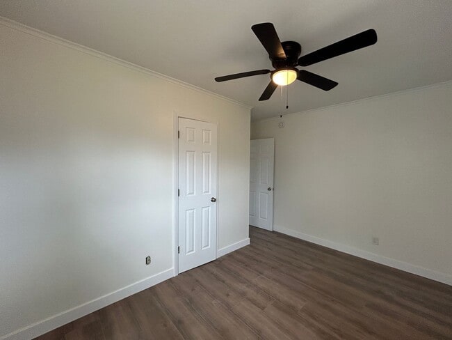 Photo - Newly updated 2 bedroom 1 bath home in Rock Island with Garage!