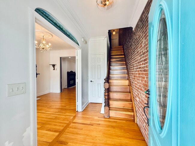 Photo - 258 Broad St