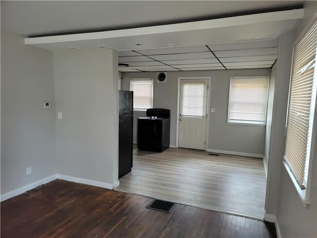 Photo - 2983 E Moreland Dr