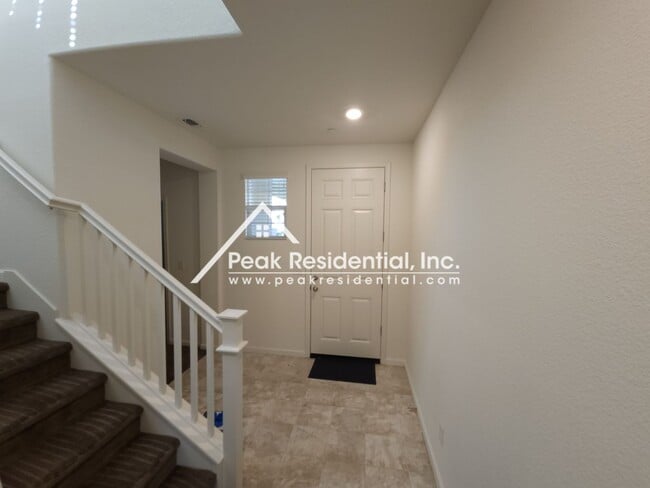 Photo - Newer North Natomas 3bd/2.5ba House with Loft & 2 Car Garage