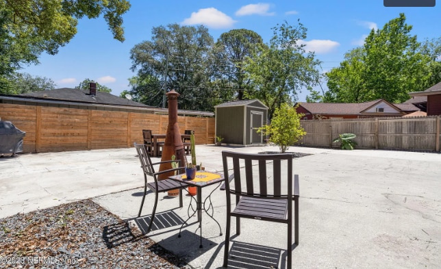 Photo - 615 Talbot Ave