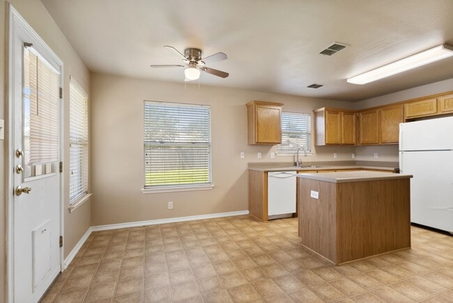 Photo - Charming Home Awaits: Spacious & in a Prime Location